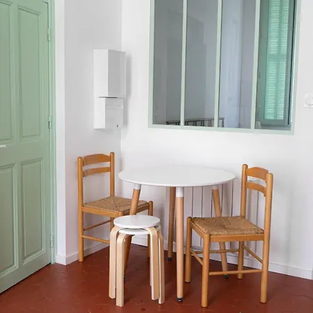 Le Petit Provencal Apartment *